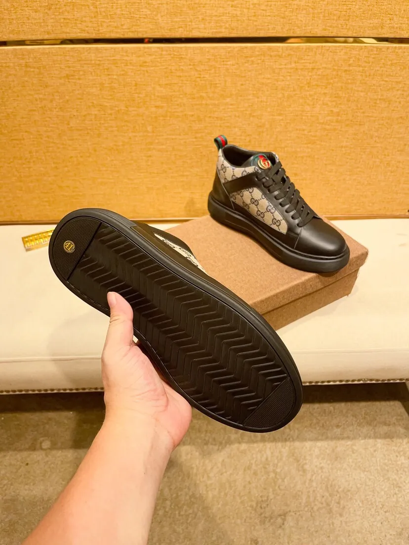 Factory price 460 [Gucci] Gucci's latest high-top casual Korean-style men's shoes, new autumn and winter design, perfect workmanship, cabinet quality, upper: cowhide material, leather lining; soft and comfortable, rubber outsole ultra-light, wear-resistant, simple, versatile fashion men's shoes, color optional, size 38--44